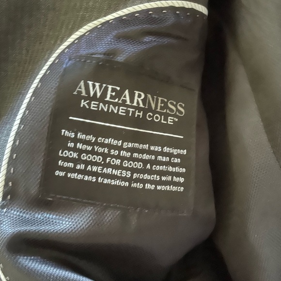 Kenneth Cole Awearness Suit and Pants - Picture 8 of 14
